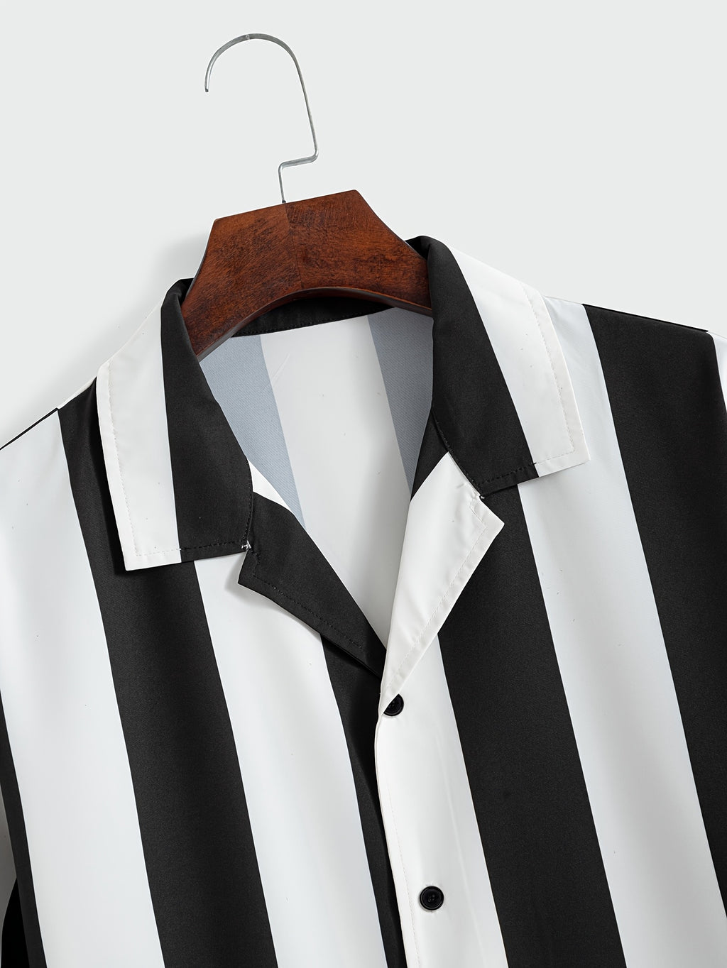 1pc Men'S Summer Casual Striped Button- Shirt - Short Sleeve, Regular Fit, Polyester Woven Fabric, Non-Stretch, Lapel Collar, Placket, for Daily & Outdoor Activities, Hiking, Weekend - Woven Fabric Weight 125g\u002Fm²