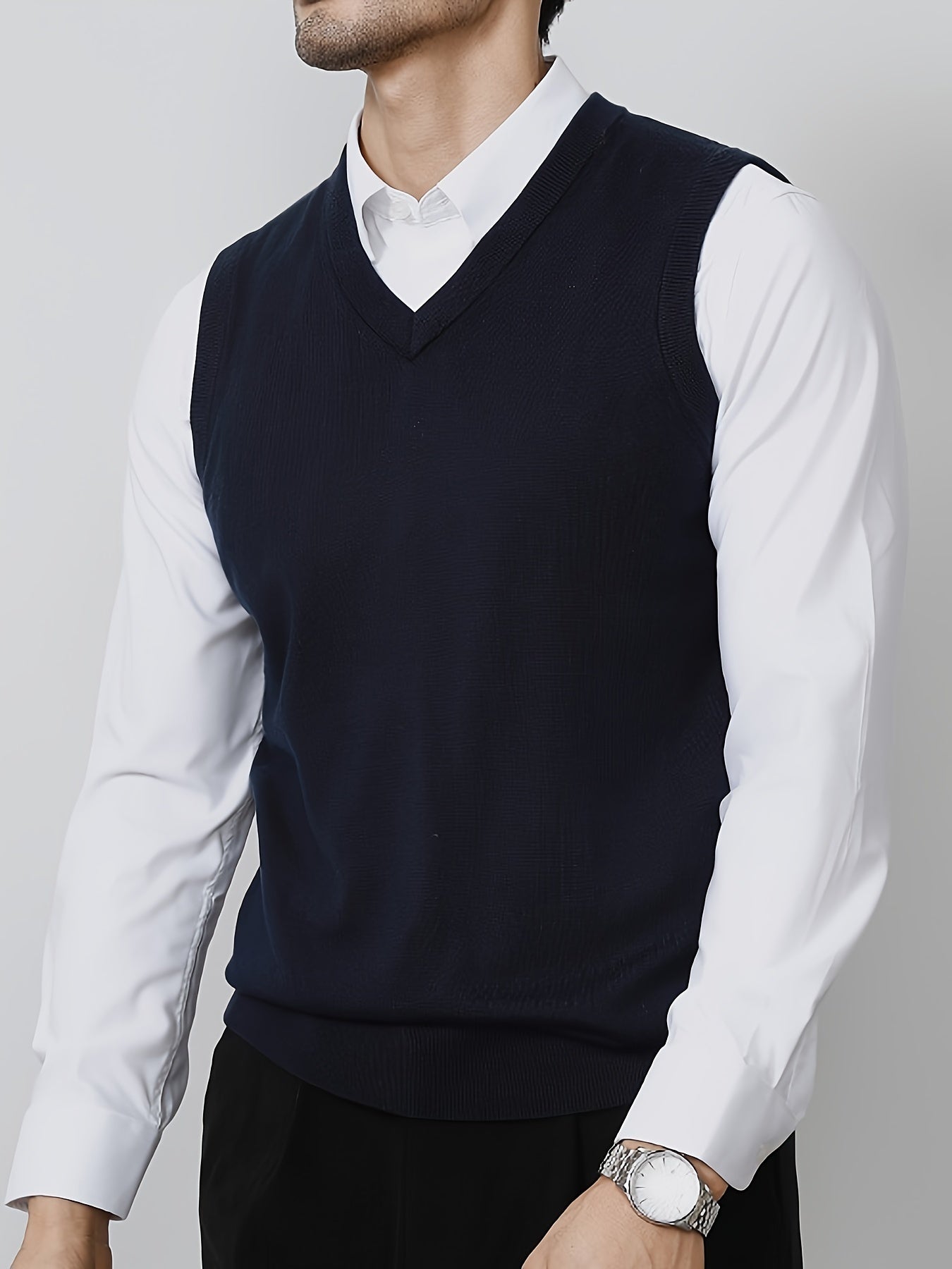 1pc Gilet sans manches en tricot à col en V uni pour homme - Pullover en polyester légèrement extensible pour le printemps\u002Fl'automne - Débardeur en tricot ajusté