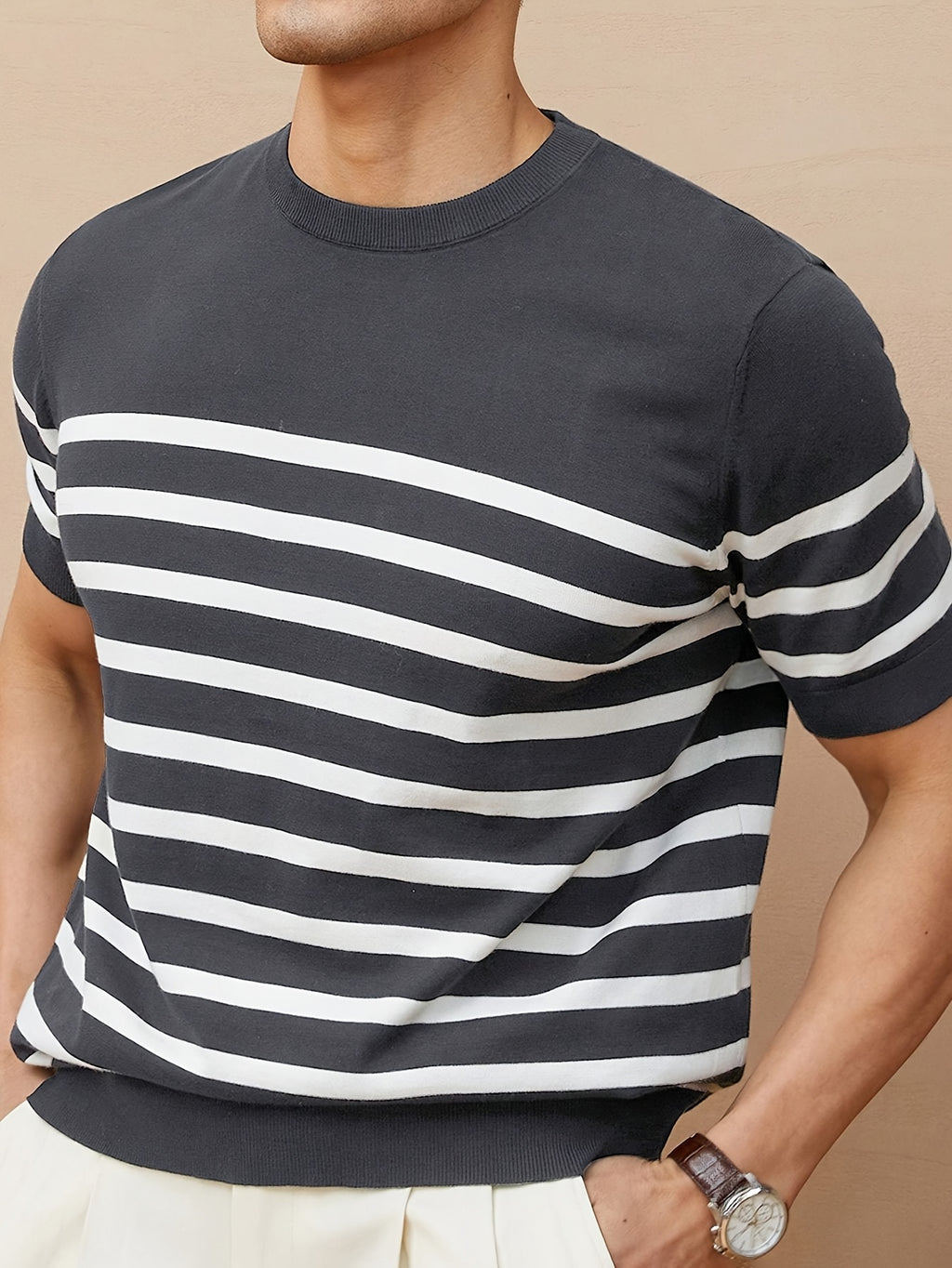 Pull homme à rayures - Manches courtes décontracté, col rond, rayures horizontales noir et blanc, tissu léger et respirant, coupe régulière pour printemps-été, tricot élastique